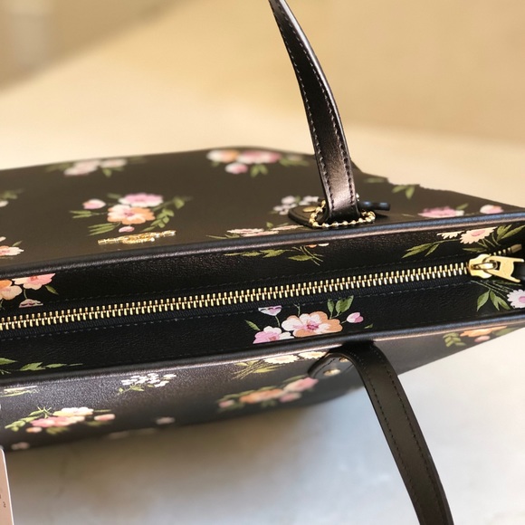 NWT Coach floral daisy top zip city Tote&wristlet - Picture 5 of 8